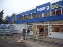 Cash + Carry Märkte, Kaufhäuser